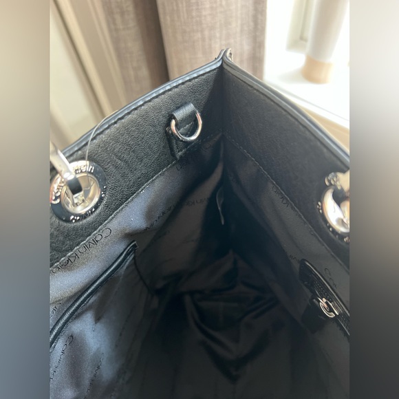 CALVIN KLEIN - purse color black leather with silver hardware. - Picture 8 of 15